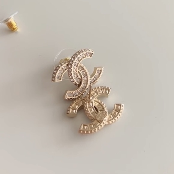 Chanel cc earrings 2022 gold full crystal - Picture 5 of 5